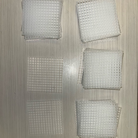 Plastic canvas different shapes and pieces - Picture 3 of 11